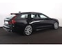 Volvo V90 T8 Recharge AWD Ultra Dark - Luchtvering - Panorama/schuifdak - IntelliSafe Assist & Surround - 360º Camera - Bowers & Wilkins audio - Adaptieve LED koplampen - Verwarmde voorstoelen, stuur & achterbank - Parkeersensoren voor & achter - Elektr. bedienb. voorstoelen met geheugen - Geventileerde voorstoelen - Head up display - Inklapbare trekhaak - 20' LMV