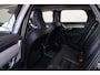 Volvo V90 T8 Recharge AWD Ultra Dark - Luchtvering - Panorama/schuifdak - IntelliSafe Assist & Surround - 360º Camera - Bowers & Wilkins audio - Adaptieve LED koplampen - Verwarmde voorstoelen, stuur & achterbank - Parkeersensoren voor & achter - Elektr. bedienb. voorstoelen met geheugen - Geventileerde voorstoelen - Head up display - Inklapbare trekhaak - 20' LMV