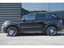Lynk & Co 01 1.5 | Donkere Hemelbekleding | Panoramadak | 360° Camera | Elektrische bestuurdersstoel met geheugen | Stoelverwarming | Stuurverwarming | Actieve bochtverlichting | Adaptieve Cruise Control | Stuurassistent | Lane Assist | Navigatie | Elektrische Achterklep | Keyless Entry | Dodehoekassistent