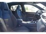 Lynk & Co 01 1.5 | Donkere Hemelbekleding | Panoramadak | 360° Camera | Elektrische bestuurdersstoel met geheugen | Stoelverwarming | Stuurverwarming | Actieve bochtverlichting | Adaptieve Cruise Control | Stuurassistent | Lane Assist | Navigatie | Elektrische Achterklep | Keyless Entry | Dodehoekassistent