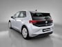 Volkswagen ID.3 Life 58 kWh / Navigatie / App connect / Parkeersensoren V+A / Stoel+stuur verwarming /