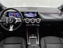 Mercedes-Benz EQA 300 4MATIC Progressive 71 kWh | Dodehoekass. | Sfeerverlichting | Stuur en Stoelverwarming | Parkeerpakket met Camera | CarPlay | Inclusief 24 maanden Mercedes-Benz Certified garantie voor Europa.