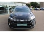 Dacia Jogger 1.0-110pk TCe 110 Extreme+ 7 persoons Zeer nette en erg praktische Dacia ! Autm. airco, metallic lak, stoelverwarming, LM wielen+all season banden, cruise control, pdc v+a, dodehoek assistent, camera, navigatie, telefoonvoorb.,  etc.