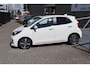Kia Picanto 1.2 CVVT GT Line Automaat! Dealer onderhouden/Stoelverwarming/Stuurverwarming/Achteruitrijcamera/Apple carplay/Keyless/Parkeersensoren/Cruise control/Climate control/Navigatie/Bluetooth/Licht metalen velgen