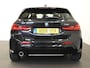 BMW 1-Serie 118i M-Sport Automaat Digitale Cockpit Climate control Stoel verwarming LED Sfeer verlichting Lichtmetalen velgen Navigatie Apple carplay/ Android auto Parkeersensoren