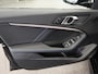 BMW 1-Serie 118i M-Sport Automaat Digitale Cockpit Climate control Stoel verwarming LED Sfeer verlichting Lichtmetalen velgen Navigatie Apple carplay/ Android auto Parkeersensoren