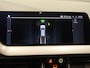 BMW 1-Serie 118i M-Sport Automaat Digitale Cockpit Climate control Stoel verwarming LED Sfeer verlichting Lichtmetalen velgen Navigatie Apple carplay/ Android auto Parkeersensoren