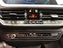 BMW 1-Serie 118i M-Sport Automaat Digitale Cockpit Climate control Stoel verwarming LED Sfeer verlichting Lichtmetalen velgen Navigatie Apple carplay/ Android auto Parkeersensoren