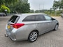 Toyota Auris Touring Sports 1.8 Hybrid Lease met trekhaak,navigatie en panoramadak!