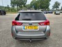 Toyota Auris Touring Sports 1.8 Hybrid Lease met trekhaak,navigatie en panoramadak!