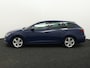 SEAT Leon ST 150 PK 1.4 EcoTSI FR Bluetooth, Cruise control adaptief, stuur multifunctioneel, voorstoelen verwarmd, schakelpaddles, De SEAT Leon ST 1.4 EcoTSI FR is een luxe, ruime en sportieve stationwagen die comfort en prestaties perfect combineert. Dankzij de complete en optievolle uitrusting, moderne technologie en s