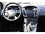 Ford Focus Wagon 1.0 EcoBoost Titanium Nederlandse auto! * meeneemprijs * Cruise control/Bluetooth/Parkeersensoren/Climate controlLicht metalen velgen