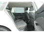 Volkswagen Golf Variant 1.0 eTSI 110pk DSG Life | CarPlay & Android Auto | Allseason Banden | Navigatie