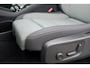 Volvo XC40 T4 Automaat Plug-in hybrid Plus Dark | Panoramadak | Adaptieve Cruise Control | Harman Kardon audio | Trekhaak semi elektrisch inklapbaar | 18" Lichtmetalen velgen | Elektrisch verstelbare voorstoelen | Stoel- & Stuurwielverwarming