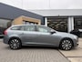 Volvo V60 T2 Polar+ Dynamic | Voorstoelen verwarmd | Trekhaak