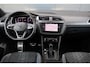 Volkswagen Tiguan 1.5 TSI R-Line Black Optiek | panoramadak | harmankardon | adap. cruise | camera | keyless | dodehoek detectie