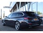 BMW 5-Serie Touring (g31) 530e 292PK Business Edition | Leer | Camera | Live Cockpit | Clima | Stoel/stuurverwarming | Sfeerverlichting | Trekhaak |
