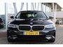 BMW 5-Serie Touring (g31) 530e 292PK BUSINESS Trekhaak | SOH 90% | Leer | Camera | Live Cockpit | Clima | Stoel/stuurverw. | Sfeerverlichting | 18 Inch Lm |