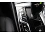 BMW 5-Serie Touring (g31) 530e 292PK Business Edition | Leer | Camera | Live Cockpit | Clima | Stoel/stuurverwarming | Sfeerverlichting | Trekhaak |