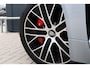 Porsche Taycan 4S Performance Plus 93 kWh | 571pk | Sport Chrono | NL-Auto | Pano | Luchtvering | 20 Inch Turbo Aero | Camera | 5-zits