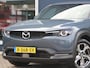 Mazda MX-30 e-SkyActiv EV 145 Advantage 36 kWh Camera | ACCU 95% | Elektrisch verstelbare stoelen | LEER | Stoelverwarming | Navigatie | Climate Control Tweezeidig | Apple CarPlay & Android Auto