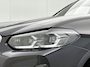 BMW X3 xDrive30e High Executive | M-Sport | Panoramadak | Apple Carplay / Android Auto | Camera | Virtual Cockpit | Heads-Up Display | Memory Seats | Stoelverwarming | Elektrische Achterklep | Akoestiek Glas | Harman-Kardon | Sfeerverlichting | Climate Control | 20" Lichtmetalen Velgen |