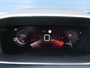 Peugeot 2008 1.2 130pk Automaat GT-Line Navigatie |  Schuif/-kanteldak | Achteruitrijcamera | Stoelverwarming | Keyless | Climate Control | Cruise Control | Parkeersensoren v+a | Full Led koplampen | 3D Cockpit | Dodehoeksensor | DAB+ radio | Apple Carplay / Android Auto | Donker getint glas | Afneembare trekhaak | 18" lichtmetalen velgen |