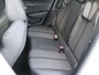 Peugeot 2008 1.2 130pk Automaat GT-Line Navigatie |  Schuif/-kanteldak | Achteruitrijcamera | Stoelverwarming | Keyless | Climate Control | Cruise Control | Parkeersensoren v+a | Full Led koplampen | 3D Cockpit | Dodehoeksensor | DAB+ radio | Apple Carplay / Android Auto | Donker getint glas | Afneembare trekhaak | 18" lichtmetalen velgen |