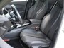 Peugeot 2008 1.2 130pk Automaat GT-Line Navigatie |  Schuif/-kanteldak | Achteruitrijcamera | Stoelverwarming | Keyless | Climate Control | Cruise Control | Parkeersensoren v+a | Full Led koplampen | 3D Cockpit | Dodehoeksensor | DAB+ radio | Apple Carplay / Android Auto | Donker getint glas | Afneembare trekhaak | 18" lichtmetalen velgen |