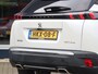 Peugeot 2008 1.2 130pk Automaat GT-Line Navigatie |  Schuif/-kanteldak | Achteruitrijcamera | Stoelverwarming | Keyless | Climate Control | Cruise Control | Parkeersensoren v+a | Full Led koplampen | 3D Cockpit | Dodehoeksensor | DAB+ radio | Apple Carplay / Android Auto | Donker getint glas | Afneembare trekhaak | 18" lichtmetalen velgen |