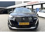Peugeot 2008 130 Pk Automaat Benzine * Navigatie * Voor en Achter Parkeersensoren + Camera Achterzijde !  * Climate & Cruise Control * Keyless Start * Parfumeur * Vingerhoets; Vierde Generatie Eersteklas Service. Al meer dan 100 jaar een begrip in de Brabantse Kempen