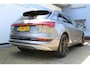 Audi E-tron e-tron 55 quattro advanced Pro Line Plus 95 kWh | SoH 92% | Incl. 12 maanden Garantie | Panorama dak | Luchtvering | Bang & Olufsen Audiosysteem | Elektrisch verstelbare stoelen met memory | Soft close | Afneembare trekhaak | 360° Camera | Adaptive cruise controle | Keyless entry/start | Head-Up Display | Stoelverwarming | Elektrische kofferbakklep | Dodehoeksensoren | Apple CarPlay/Android Auto | Draadloze telefoonlader | 22 Inch LMV | Navigatie |