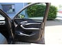 Audi E-tron e-tron 55 quattro advanced Pro Line Plus 95 kWh | SoH 92% | Incl. 12 maanden Garantie | Panorama dak | Luchtvering | Bang & Olufsen Audiosysteem | Elektrisch verstelbare stoelen met memory | Soft close | Afneembare trekhaak | 360° Camera | Adaptive cruise controle | Keyless entry/start | Head-Up Display | Stoelverwarming | Elektrische kofferbakklep | Dodehoeksensoren | Apple CarPlay/Android Auto | Draadloze telefoonlader | 22 Inch LMV | Navigatie |