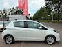Toyota Yaris 1.5 Full Hybrid Aspiration Automaat 2e eigenaar dealer onderhouden navigatie achteruit camera cruis control cv op afs