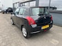 Suzuki Swift 1.5 EXCLUSIVE