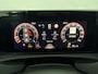 Volkswagen T-Roc 1.5 e TSI R-Line Black edition Panoramadak, Camera, Elektrische trekhaak, Navi, Elektrische achterklep, Cruise control adaptief, 19 Inch velgen, 2 Jaar garantie