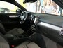 Volvo XC40 2.0 B3 Core - Elektr. Wegklapbare trekhaak - Dodehoek - 18"LMV - Stoel en Stuurverw