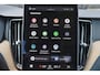 Volvo XC60 T6 Recharge AWD Plus Dark - Panorama/schuifdak - IntelliSafe Assist & Surround - 360º Camera - Harman/Kardon audio - Verwarmde voorstoelen, stuur & achterbank - Parkeersensoren voor & achter - Elektr. bedienb. voorstoelen met geheugen - Head up display - Draadloze tel. lader - Inklapbare trekhaak - 19' LMV