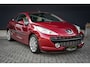 Peugeot 207 CC 1.6 VTi Féline | Leder | Clima | Cruise | Stoelverw. | Metalic lak | Windscherm | MOOI! |
