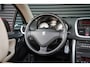 Peugeot 207 CC 1.6 VTi Féline | Leder | Clima | Cruise | Stoelverw. | Metalic lak | Windscherm | MOOI! |