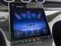 Mercedes-Benz GLC 300e 4MATIC Business Solution AMG | Advanced plus | Nightpakket | Parkeerpakket met achteruitcamera | Trekhaak | Panoramaschuifdak | Middenconsole metaalstructuur | 20 inch vijfspaaks lichtmetalen AMG-velgen |