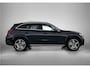 Mercedes-Benz GLC 300e 4MATIC Business Solution AMG | Advanced plus | Trekhaak | Panoramaschuifdak | Treeplanken in aluminiumlook | Middenconsole metaalstructuur | 20 inch vijfspaaks lichtmetalen AMG-velgen |