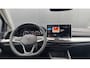 Volkswagen Golf Life Edition eHybrid | 'App-Connect' draadloze smartphone integratie | Achterlichten LED | Achteruitrijcamera (Rear View)