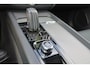 Volvo XC60 T6 Recharge AWD R-Design - Panorama/schuifdak - IntelliSafe Assist - 360º Camera - Bowers & Wilkins audio - Adaptieve LED koplampen - Verwarmde voorstoelen, stuur & achterbank - Parkeersensoren voor & achter - Elektr. bedienb. voorstoelen met geheugen - Geventileerde voorstoelen - Head up display - Draadloze tel. lader - Standkachel - Extra getint glas - 21' LMV