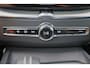 Volvo XC60 T6 Recharge AWD R-Design - Panorama/schuifdak - IntelliSafe Assist - 360º Camera - Bowers & Wilkins audio - Adaptieve LED koplampen - Verwarmde voorstoelen, stuur & achterbank - Parkeersensoren voor & achter - Elektr. bedienb. voorstoelen met geheugen - Geventileerde voorstoelen - Head up display - Draadloze tel. lader - Standkachel - Extra getint glas - 21' LMV
