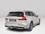 Volvo V60 B4 Ultimate Dark | Panoramadak | 360° camera | Harman Kardon | Head-up display | Stoelventilatie | Stoel- en stuurverwarming | Trekhaak