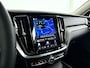 Volvo V60 B4 Ultimate Dark | Panoramadak | 360° camera | Harman Kardon | Head-up display | Stoelventilatie | Stoel- en stuurverwarming | Trekhaak