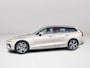 Volvo V60 B4 Ultimate Dark | Panoramadak | 360° camera | Harman Kardon | Head-up display | Stoelventilatie | Stoel- en stuurverwarming | Trekhaak