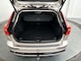 Volvo V60 B4 Ultimate Dark | Panoramadak | 360° camera | Harman Kardon | Head-up display | Stoelventilatie | Stoel- en stuurverwarming | Trekhaak