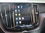 Volvo XC60 2.0 T6 Plug-in hybrid AWD Ultimate Dark Luchtvering Electrisch Panorama dak Google Services Dab Camera Half Leder Seat Comfort Pack
